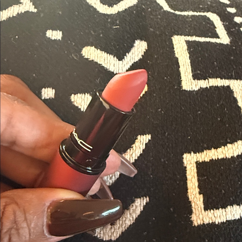 MAC Devoted to Chili 🌶️  Matte Lipstick 💄 - Picture 5 of 6